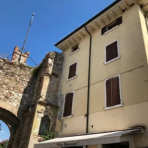  Apartment Residenza Via Rocca Tre Italy